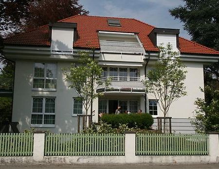 Symphonie-Villa Am See - Musikerviertel คอนสตานซ์ ภายนอก รูปภาพ